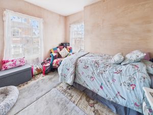 Bedroom- click for photo gallery